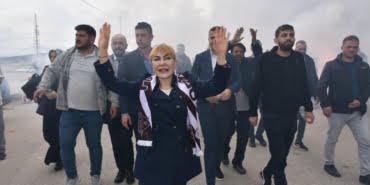 Yasemin Açık’tan İstanbul’daki finale 5 otobüslük destek AÇIK'TAN İSTANBUL'DAKİ FİNALE 5 OTOBÜSLÜK DESTEK