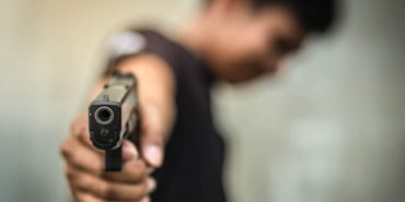 gun-pistol-boy-shoots-shut-2