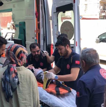 ELAZIĞ’DA OTOMOBİLİN ÇARPTIĞI ÇOCUK YARALANDI