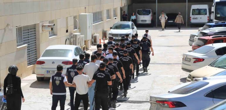 ELAZIĞ MERKEZLİ 6 İLDE ÖRGÜTLÜ OLARAK NİTELİKLİ DOLANDIRICILIK OPERASYONU: 29 GÖZALTI