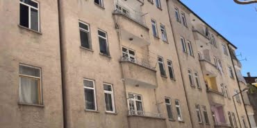 ELAZIĞ’DA 3’ÜNCÜ KATTAN DÜŞEN ÇOCUK YARALANDI