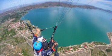 Yamaç Paraşütü (ARŞİV)