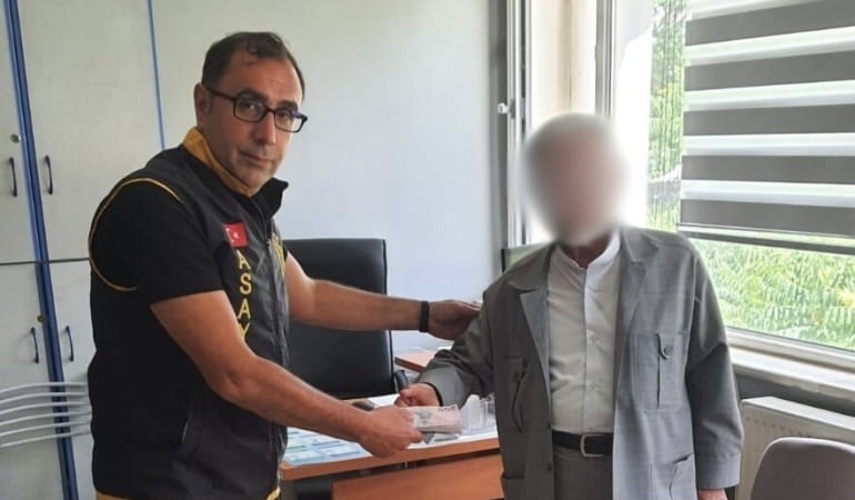 715-bin-tllik-dolandiriciligi-polis-engelledi-MErtkn8I.jpg