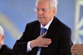 Aziz Yıldırım kongreyi terk etti IMG_3898