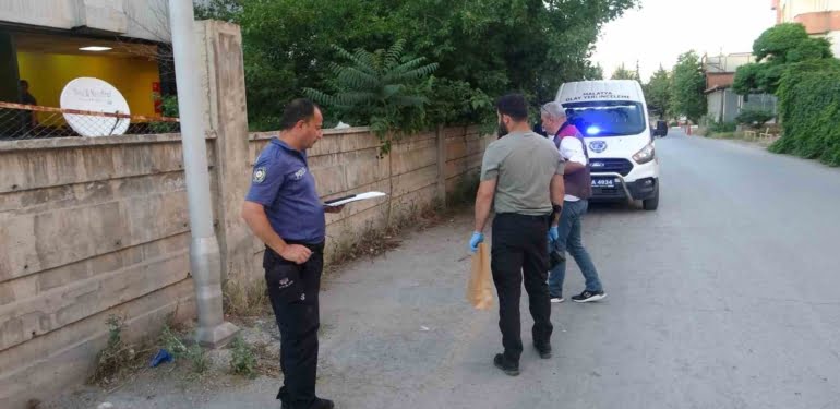 aydinlatma-diregine-asili-halde-bulunan-genc-hastaneye-kaldirildi-3nrj2STO.jpg