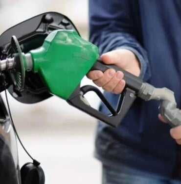 benzin-ve-motorine-indirim-fiyatlar-gece-yarisi-guncellendi-Xh2jRpPQ.jpg