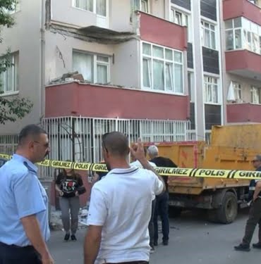 bir-cokme-daha-istanbulda-5-katli-binada-cokme-meydana-geldi-JAM5pEEQ.jpg