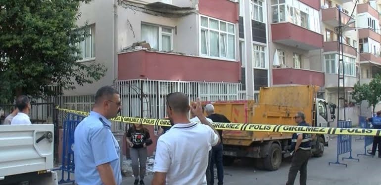 bir-cokme-daha-istanbulda-5-katli-binada-cokme-meydana-geldi-JAM5pEEQ.jpg