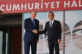 cumhurbaskani-erdoganin-chp-genel-merkezini-ziyaret-etti-tCCneXwU.jpg