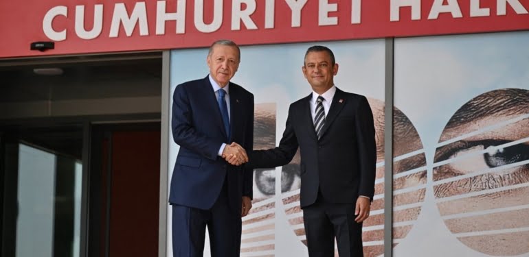 cumhurbaskani-erdoganin-chp-genel-merkezini-ziyaret-etti-tCCneXwU.jpg