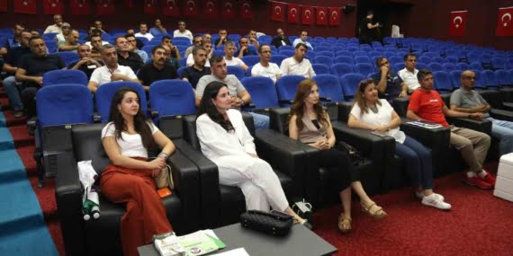 Elazığ Belediyesi çalışanlarına narko-rehber semineri verildi Elazığ Belediyesi çalışanlarına narko-rehber semineri verildi