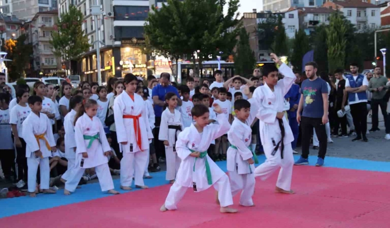 elazig-gsb-spor-okullari-acildi-vASe83wB.jpg