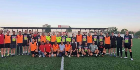 Elazığ ve Malatya hakemleri dostluk maçında karşılaştı Elazığ ve Malatya hakemleri dostluk maçında karşılaştı