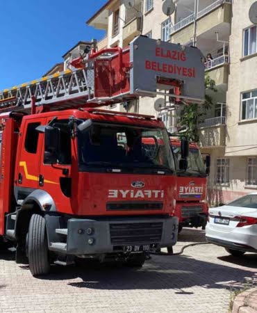 elazigda-bir-binanin-havalandirma-boslugunda-yangin-cikti-qCVuQkzQ.jpg