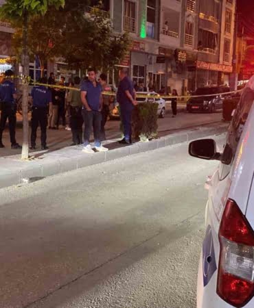elazigda-bir-lokantaya-kursun-yagdirildi-cok-sayida-yarali-var-bzLJgyp6.jpg