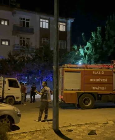 elazigda-evini-yakmaya-calisan-sahis-polis-tarafindan-ikna-edildi-FmNsFUxy.jpg