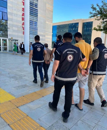 elazigda-gocmen-kacakcisi-2-supheli-tutuklandi-5M1Ra9yL.jpg