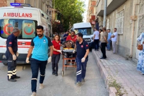 elazigda-minibus-ile-otomobil-carpisti-7-yarali-UiCwbguf.jpg
