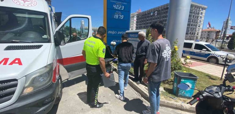 elazigda-trafik-kazasi-1-yarali-GxDQbSy2.jpg