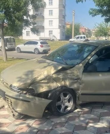 elazigda-trafik-kazasi-3-yarali-XLCJM5D6.jpg