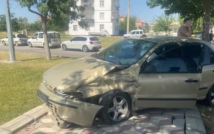 elazigda-trafik-kazasi-3-yarali-XLCJM5D6.jpg