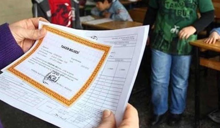 karne-gunu-kalp-krizi-geciren-ogretmen-hayatini-kaybetti-son-paylasimi-yurek-burktu-wXFrIRnk.jpg