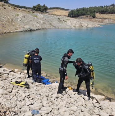 Kırıkhan'da 15 yaşındaki bir çocuk serinlemek için girdiği kanalda hayatını kaybetti kirikhanda-15-yasindaki-bir-cocuk-serinlemek-icin-girdigi-kanalda-hayatini-kaybetti-TBhTcPJa.jpg