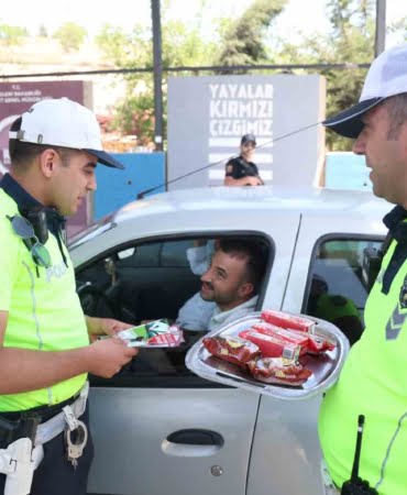 kurban-bayraminin-son-gununde-elazigda-yogun-trafik-denetimi-yapiliyor-tz9ixg3S.jpg