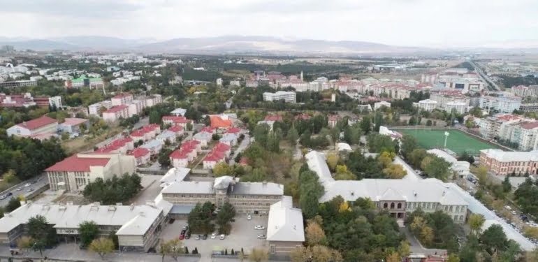 milli-savunma-bakani-guler-erzurum-heyetini-kabul-etti-kBEPZFg3.jpg