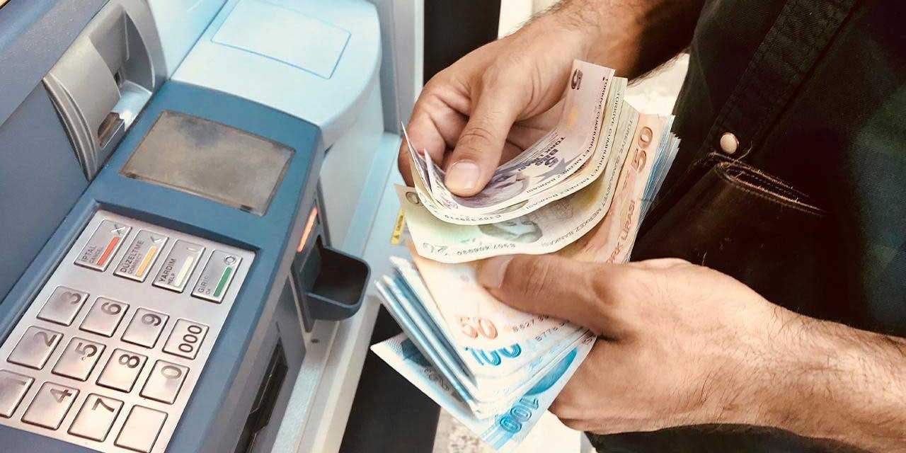 Milyonları Etkiliyor: Bankalar ATM Para Çekme Limitlerini Değiştirdi! Yeni Rakamlar Açıklandı
