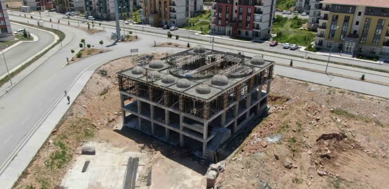 verilen-kelamlar-yerine-getirilmeyince-caminin-imali-yarida-kaldi-9WptWU5C.jpg