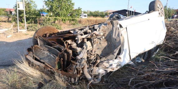 Elazığ'da Trafik Kazası: Otomobil Tarlaya Uçtu, 2 Yaralı (VİDEO) Elazığ’da Trafik Kazası: Otomobil Tarlaya Uçtu, 2 Yaralı (VİDEO)