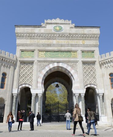 YKS Sonuçları ve Üniversite Tercih Rehberi: En İyi Üniversiteler ve Bölümler İçin İpuçları