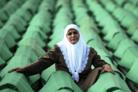 Srebrenitsa-Katliami