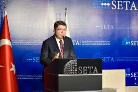 adalet-bakanindan-yeni-anayasa-vurgusu-daha-koklu-reformlara-adim-atmamiz-lazim-rm9HvOmp.jpg