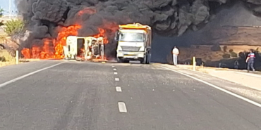 adiyamanda-devrilen-tanker-alev-aldi-surucu-son-anda-kurtuldu-Vxv1Ttqa.jpg