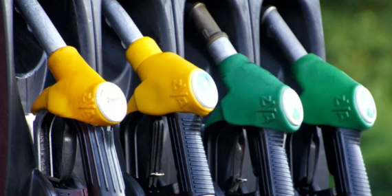 Benzin Fiyatlarına 1 Lira 73 Kuruş İndirim Geldi Benzin Fiyatlarına 1 Lira 73 Kuruş İndirim Geldi