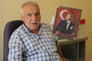 arkadaslarinin-tavsiyesi-ile-muhtar-oldu-41-yildir-sevkle-devam-ediyor-ZD7yc5qZ.jpg