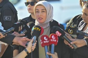 ayse-atesten-mahkemenin-ara-kararina-tepki-cizdiginiz-cerceveyi-paramparca-edip-ayaklarinizin-altina-atacagim-rPDytIi9.jpg