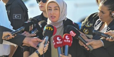 ayse-atesten-mahkemenin-ara-kararina-tepki-cizdiginiz-cerceveyi-paramparca-edip-ayaklarinizin-altina-atacagim-rPDytIi9.jpg