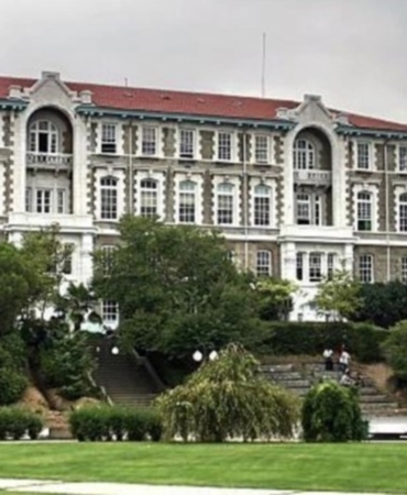 bogazici-universitesinde-basi-kesilmis-halde-yavru-kedi-bulundu-pPv8Yvuv.jpg