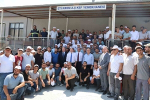 chp-heyeti-elazigda-grevde-olan-eti-krom-iscilerine-destek-verdi-nVUdXRfA.jpg