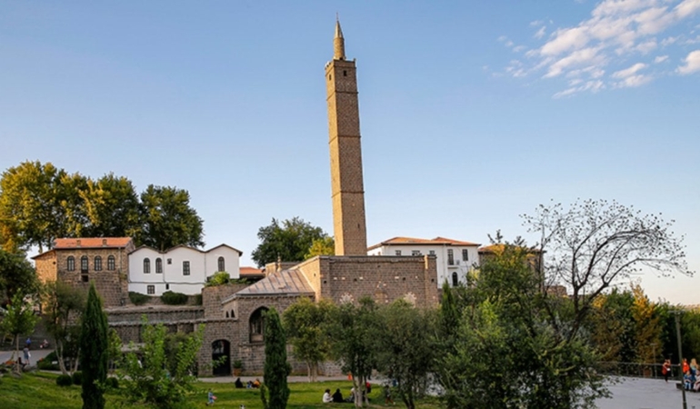 diyarbakir-dunyanin-en-harika-yerleri-listesine-girdi-QcVUMTi1.jpg