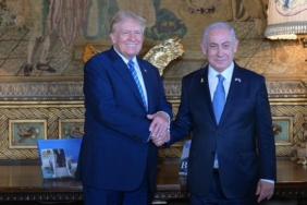 donald-trump-netanyahuyu-evinde-konuk-etti-NvtAc3Y9.jpg