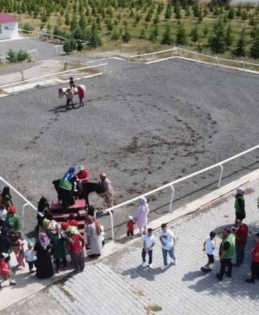 elazig-hipodromu-sosyal-sorumluluk-projeleriyle-sehre-deger-katiyor-tHKtulrc.jpg