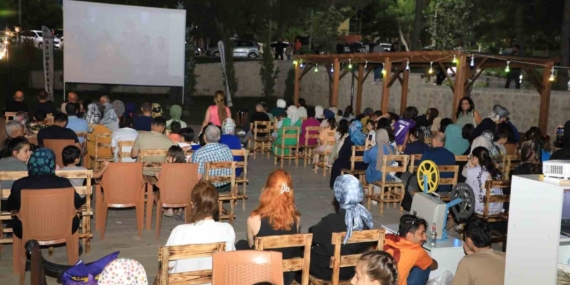Elazığ’da Açık Hava Sinema Günleri Başladı Elazığ’da Açık Hava Sinema Günleri Başladı