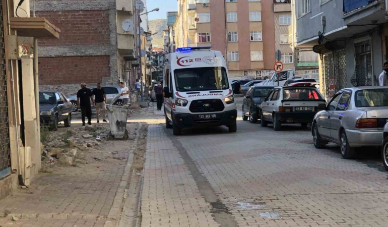 elazigda-bicakli-kavga1-iRfRfMsB.jpg