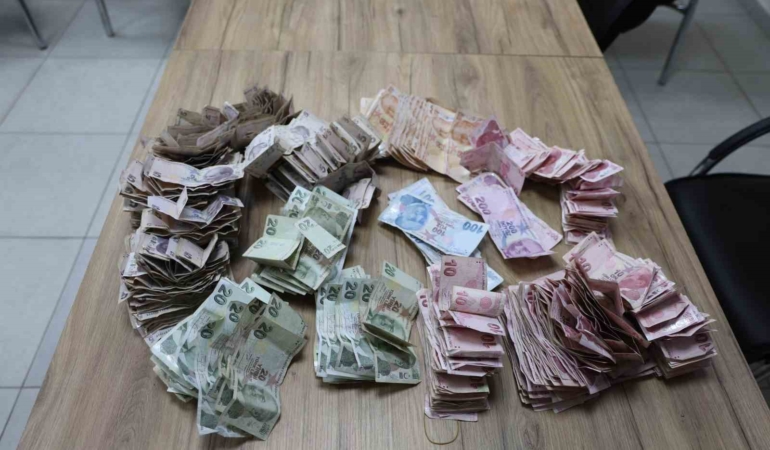 elazigda-dilenci-operasyonu-bir-gunde-10-bin-780-lira-toplayan-dilenci-saskinlik-yaratti-cR68RpHX.jpg