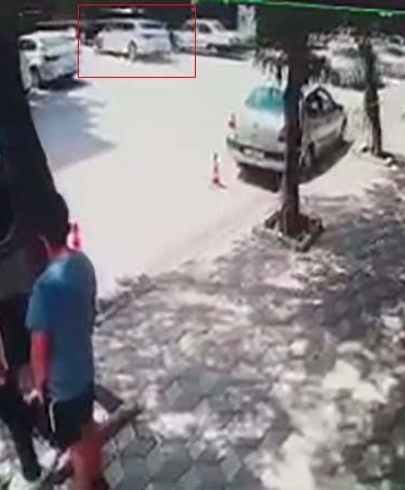 elazigda-drift-yapan-surucu-facianin-esiginden-dondu-olumden-saniyelerle-kurtuldular-9arqHC4m.jpg