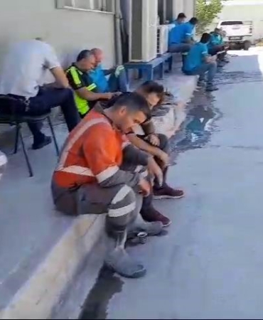 elazigda-eti-krom-iscilerinin-eylemi-suruyor-9GNBVtiW.jpg